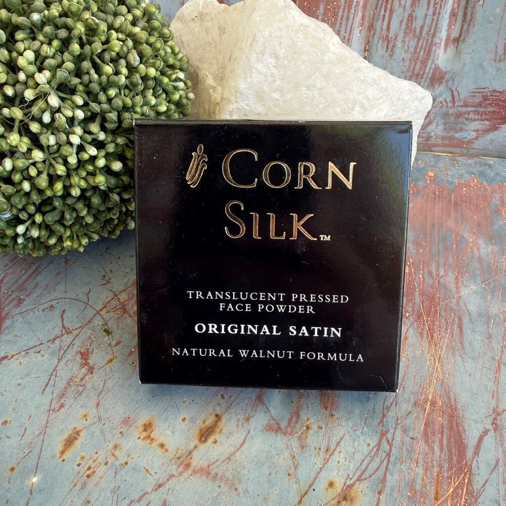 Vintage Corn Silk Translucent Pressed Face Powder Original Satin Walnut Formula